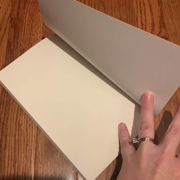 (BOOK) Freedom: Letting Go and Embracing Christ (A Thrive Moms Bible Study) - Picture 8 of 9